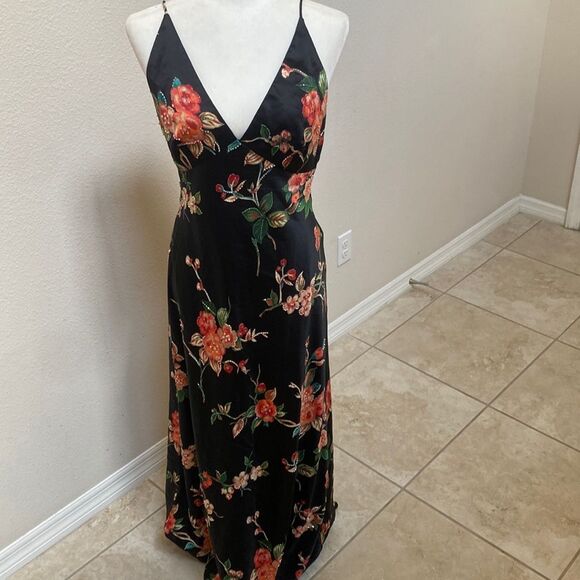 JS Boutique Beaded Dress Gown Size 8 - Picture 1 of 10